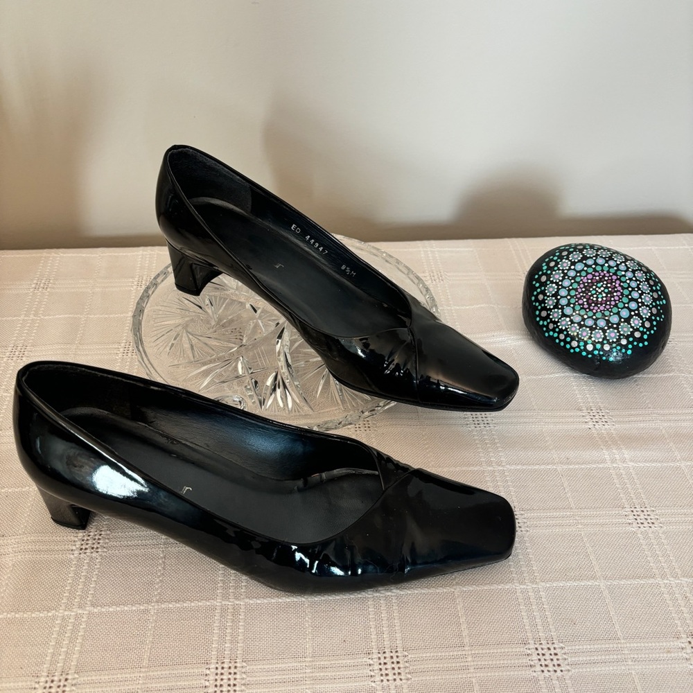 MR SEYMOUR by Stuart Weitzman Women's Black Patent Shoes Size 8.5 - Picture 1 of 7